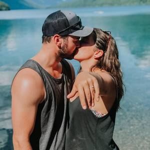 Meet your Posher, Hayley